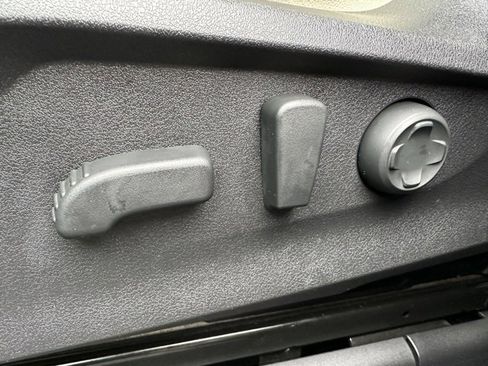 Used 2023 Subaru Ascent Limited w/ Technology Package image 19