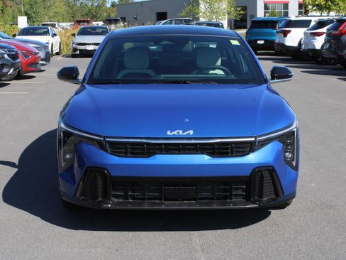 New 2025 Kia K4 GT-Line image 2