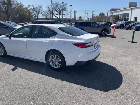 Used 2025 Toyota Camry LE image 8