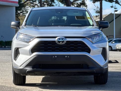 Certified 2022 Toyota RAV4 LE image 8