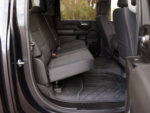 Used 2024 Chevrolet Silverado 2500 Custom w/ Custom Value Package image 27