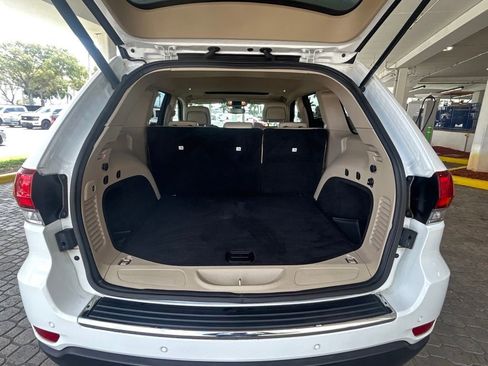 Used 2020 Jeep Grand Cherokee Limited image 32