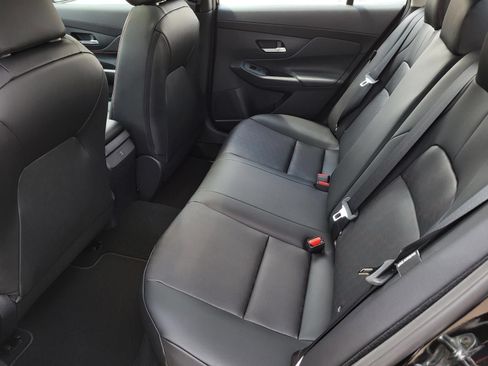 New 2027 Nissan Sentra SR w/ SR Premium Package FWD image 13