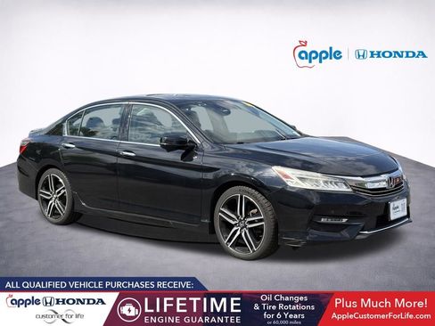 Used 2017 Honda Accord Touring image 1