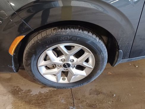 Used 2025 Kia Soul LX w/ LX Technology Package image 3