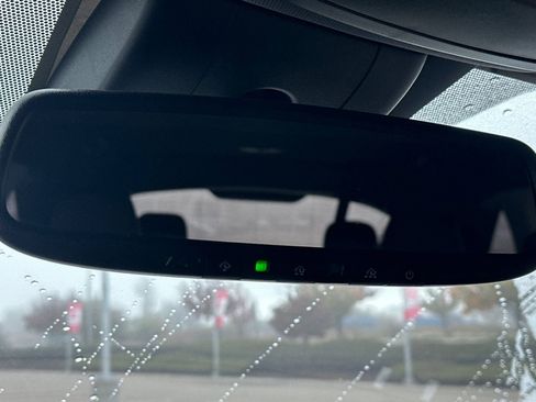 Used 2023 Toyota Sienna Platinum image 25