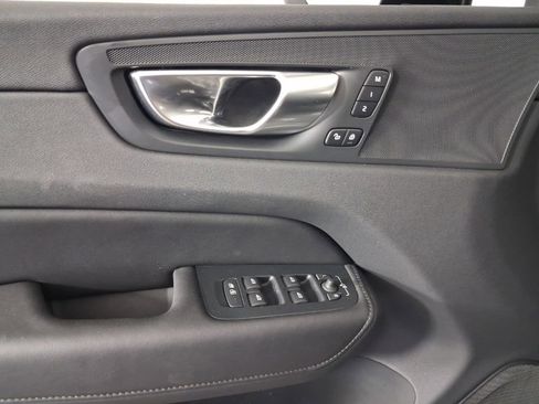 Used 2025 Volvo XC60 B5 Plus AWD/4WD image 22