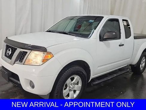 Used 2012 Nissan Frontier SV RWD image 1
