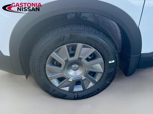 Used 2026 Nissan Kicks S FWD image 36