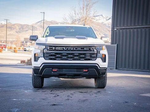 Used 2023 Chevrolet Silverado 1500 Custom Trail Boss w/ LPO, Dark Essentials Package image 3