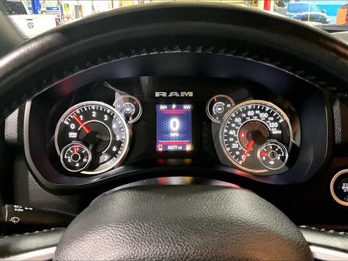 Used 2024 RAM 2500 Big Horn AWD/4WD image 17