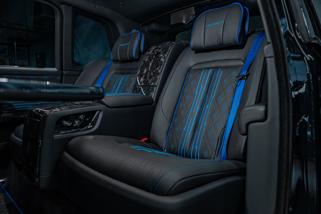 Used 2026 Rolls-Royce Cullinan AWD/4WD image 16