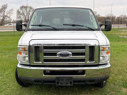 Used 2010 Ford E-150 and Econoline 150 RWD image 8