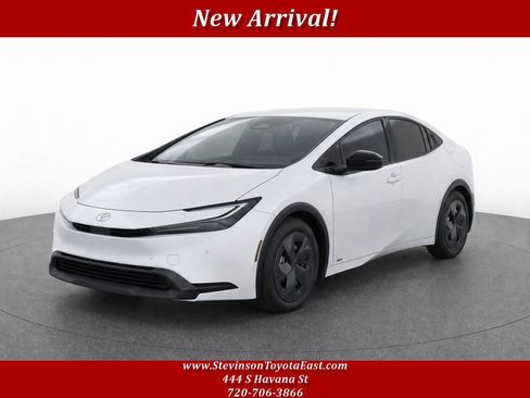 Used 2023 Toyota Prius LE AWD/4WD image 1