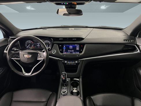 Used 2023 Cadillac XT6 Luxury image 16