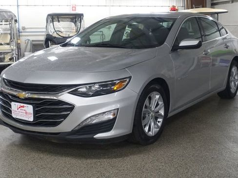 Used 2022 Chevrolet Malibu LT image 3