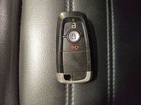 Used 2020 Ford Edge SEL AWD/4WD image 32