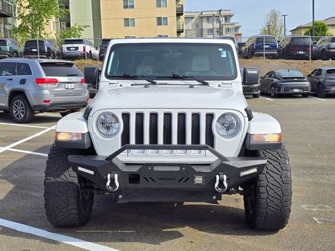 Used 2020 Jeep Wrangler Unlimited Sahara w/ Uconnect 4C Nav & Sound Group AWD/4WD image 3