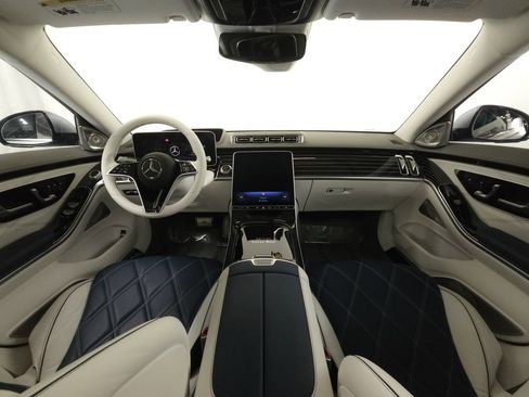 Used 2024 Mercedes-Benz Maybach S 680 4MATIC image 29