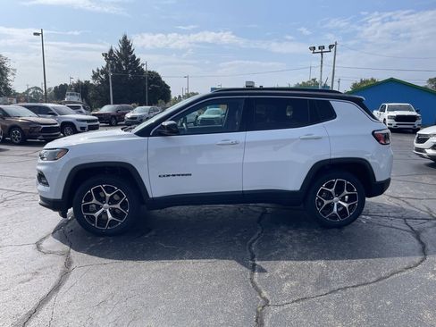 Used 2024 Jeep Compass Limited AWD/4WD image 8