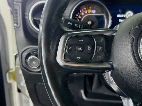 Used 2018 Jeep Wrangler Unlimited Sahara AWD/4WD image 20