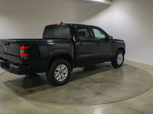 Used 2023 Nissan Frontier SV AWD/4WD image 5