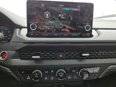 Used 2025 Honda Accord SE image 10