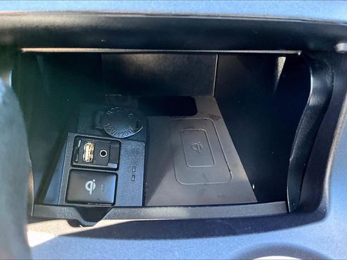 Used 2017 Toyota Camry LE image 22