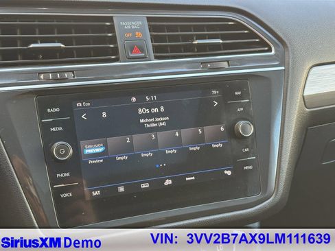 Used 2020 Volkswagen Tiguan SEL AWD/4WD image 28