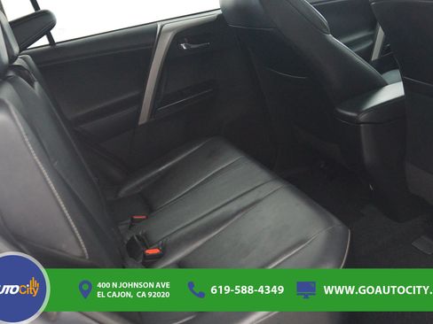 Used 2018 Toyota RAV4 Limited w/ Advanced Technology Package FWD image 11