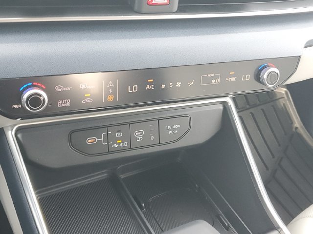 Certified 2026 Kia Carnival EX FWD image 28