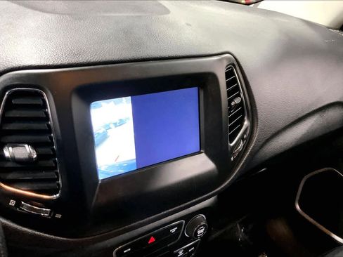 Used 2018 Jeep Compass Latitude w/ Popular Equipment Group image 27