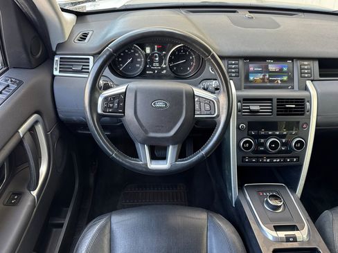 Used 2017 Land Rover Discovery Sport HSE AWD/4WD image 29
