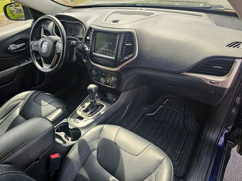 Used 2016 Jeep Cherokee Limited AWD/4WD image 11