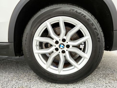 Used 2023 BMW X5 xDrive40i w/ Premium Package AWD/4WD image 30