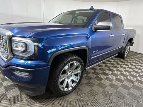 Used 2017 GMC Sierra 1500 Denali w/ Denali Ultimate Package AWD/4WD image 7