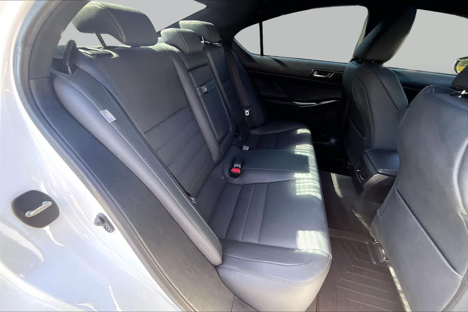 Used 2023 Lexus IS 500 RWD image 19