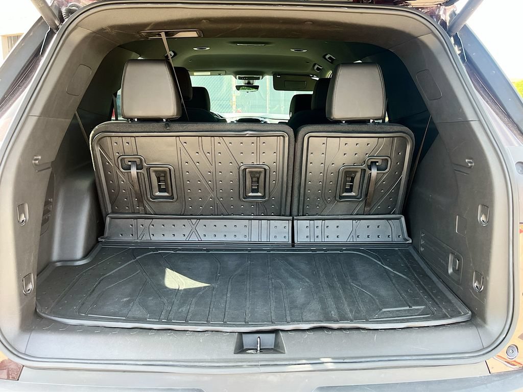 Used 2023 Chevrolet Traverse LT FWD image 28