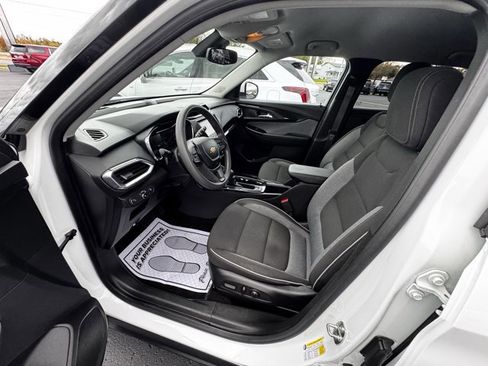 Used 2023 Chevrolet TrailBlazer LT image 6