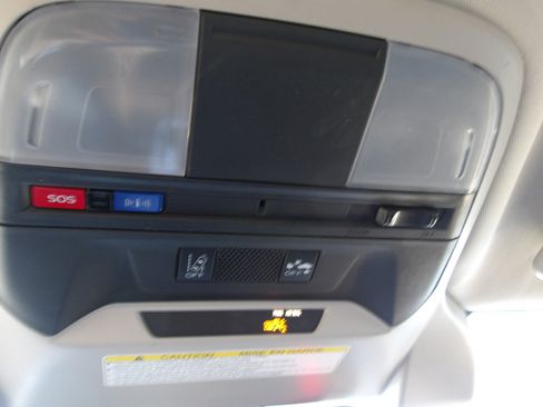 Used 2022 Subaru Crosstrek 2.0i Premium w/ Popular Package #4A image 24