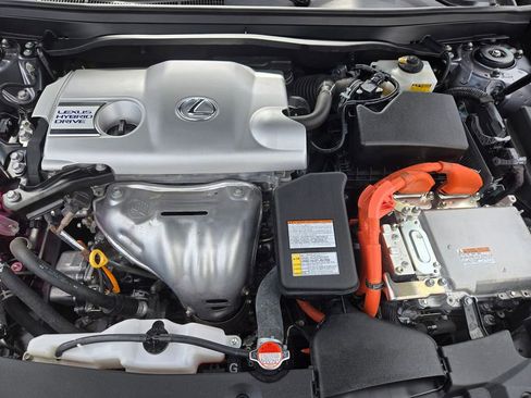 Used 2016 Lexus ES 300h w/ Luxury Package w/Wood Trim image 32