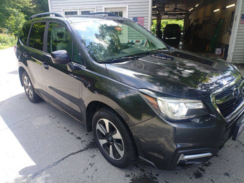 Used 2017 Subaru Forester 2.5i Limited AWD/4WD image 7