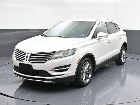 Used 2017 Lincoln MKC Select w/ Select Plus Package image 4