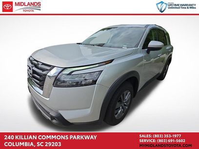 Used 2024 Nissan Pathfinder SV