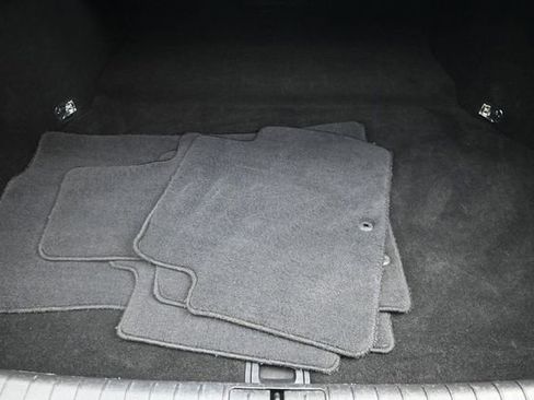 Used 2017 Genesis G80 3.8 RWD image 18