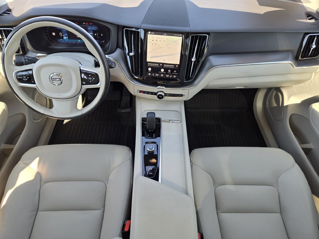 Certified 2025 Volvo XC60 B5 Core w/ Protection Package Premier AWD/4WD image 20