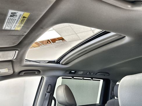 Used 2017 Honda Odyssey EX-L image 39