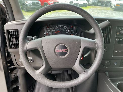 Used 2014 GMC Savana 2500 image 15