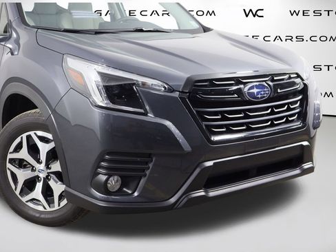 Used 2023 Subaru Forester Premium image 44