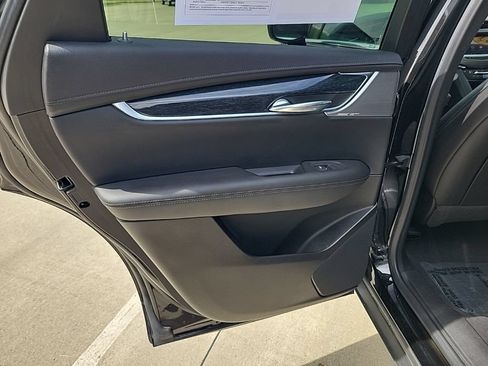 Used 2022 Cadillac XT5 Premium Luxury w/ Technology Package AWD/4WD image 13